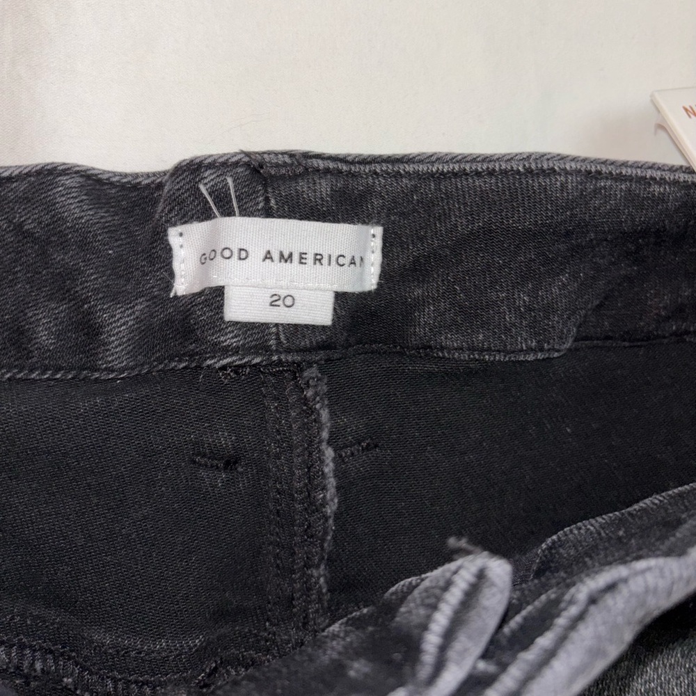 ✨NWT Good American Good Waist Crop Distress Knee - Picture 7 of 11